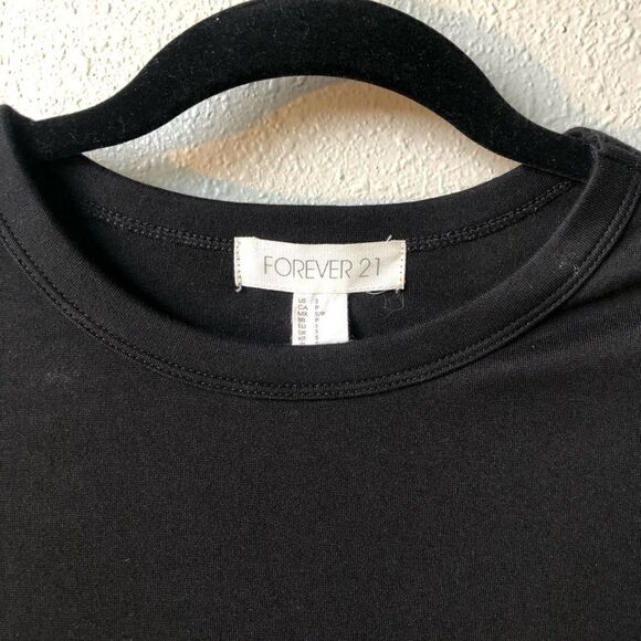 Foreverā21Ā BlackāMidiāDress - Picture 2 of 5